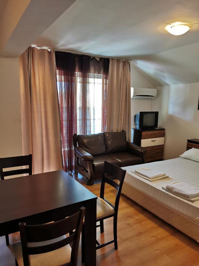 Jelezchevi Guest Rooms Primorsko Exterior foto