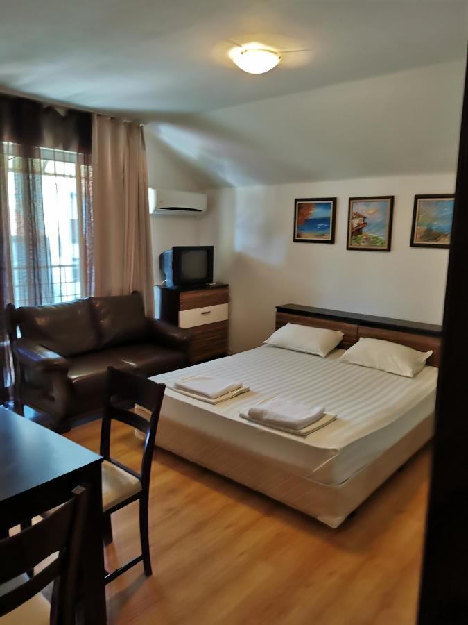 Jelezchevi Guest Rooms Primorsko Exterior foto